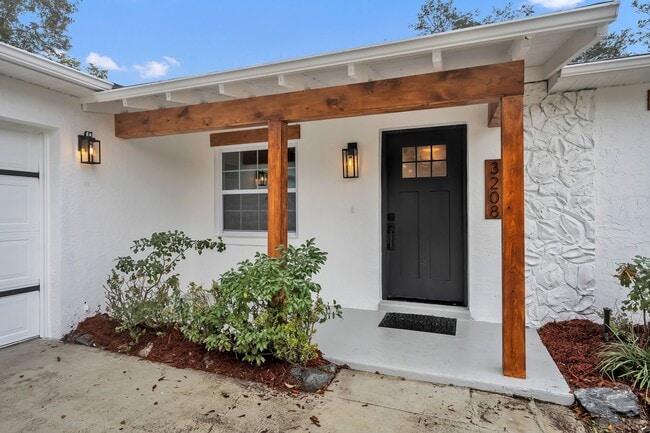 Building Photo - 3208 Socorro Ave