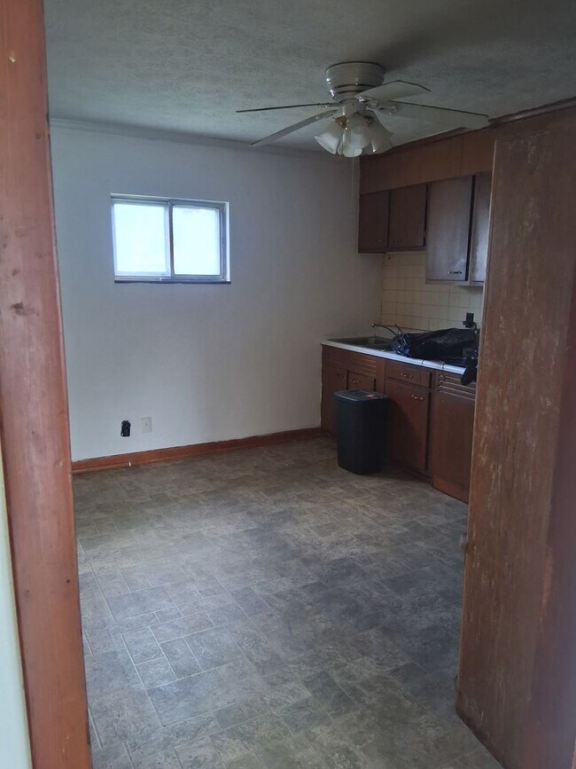 Foto del edificio - Maryville 2 bedroom 1 bath apartment, wate...