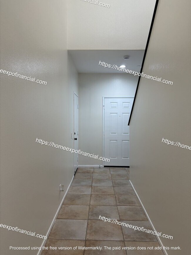 Foto del edificio - 8157 Garden Gate St