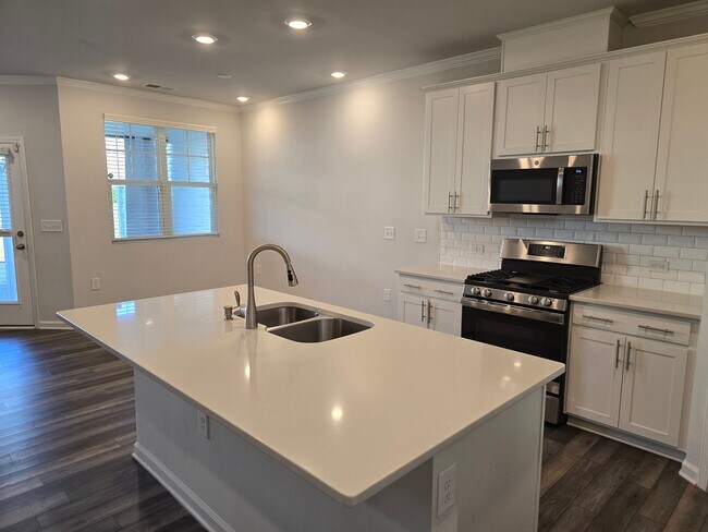 Building Photo - Modern 3-Bedroom Townhome in Copley Farms, East Durham