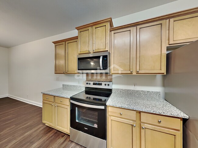 Building Photo - 1684 Woods Ln