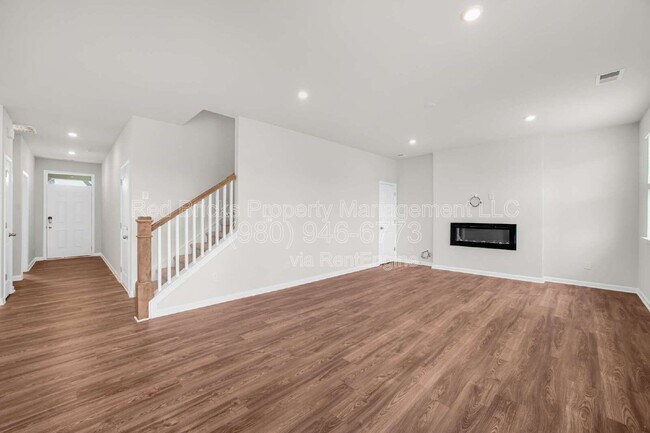 Foto del edificio - 2201 Lavender Mdws Ct