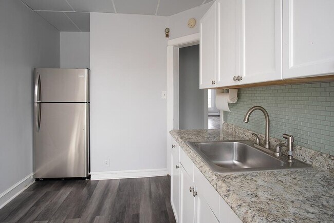 Building Photo - 99 Monticello Ave