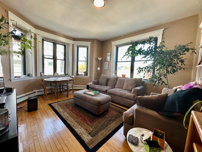 Building Photo - 183 Harvard Ave