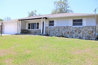 Building Photo - 208 S Lucille St
