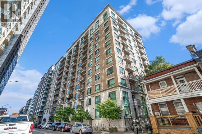 Building Photo - 200 Besserer St