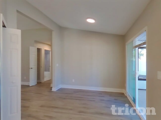 Building Photo - 1379 High Plains Dr W
