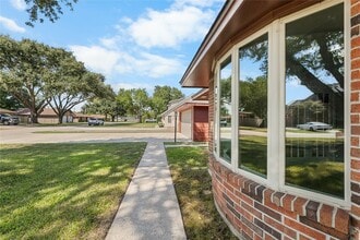 Building Photo - 2117 Whatley Dr