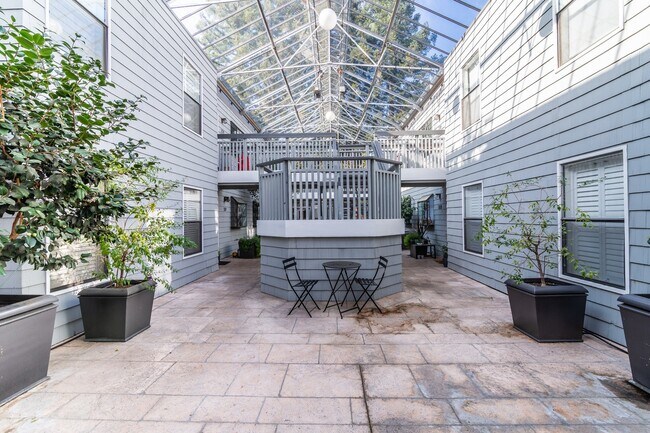 Building Photo - One-Of-A-Kind, Completely Remodeled 2 Bed ...