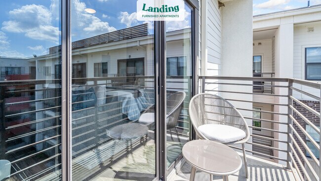 Foto del edificio - 3700 Mapleshade Ln