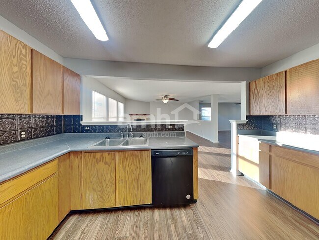 Foto del edificio - 632 Highpointe Blvd