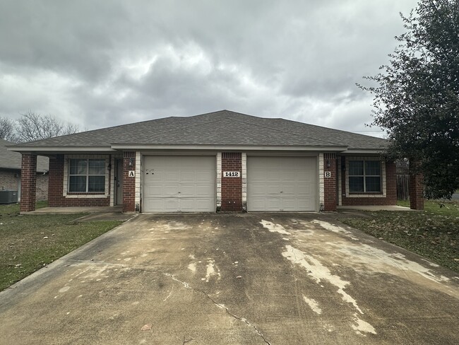 Building Photo - 1412 Van Zanten Ct