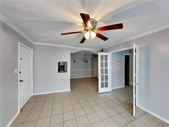 Building Photo - 1212 Utoy Springs Rd SW