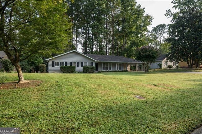 Building Photo - 225 Pebble Trail
