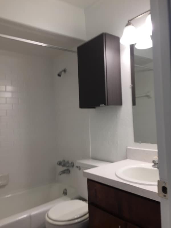 Photo - 222 S Hampton Rd Apartment