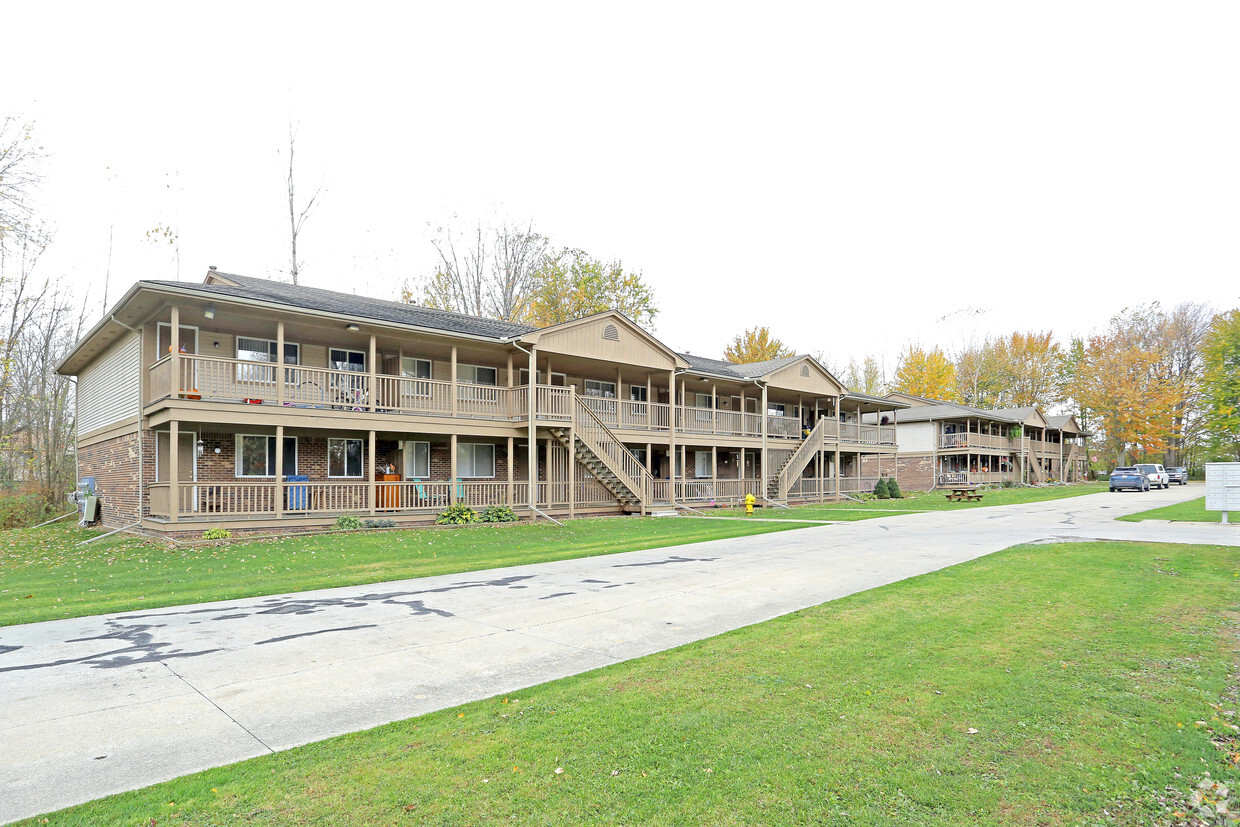 Building Photo - Newport Shores Apartments