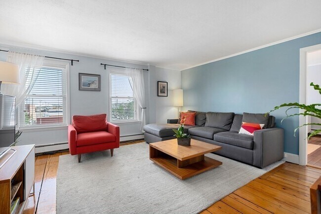 Foto del edificio - 344 Medford St