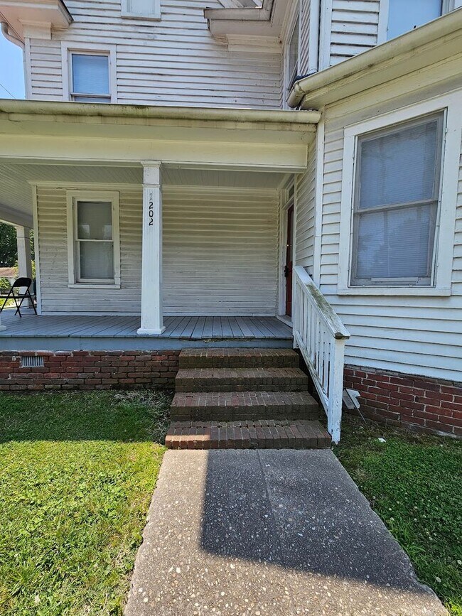 Foto del edificio - 1202 Stewart St