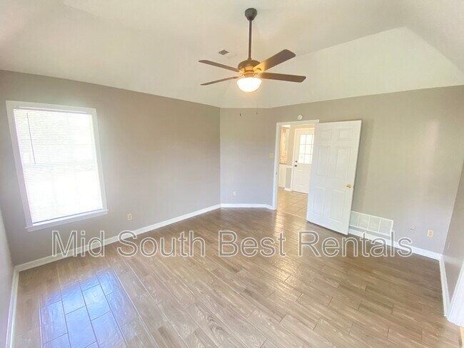 Foto del edificio - 45 Countrywood Ln