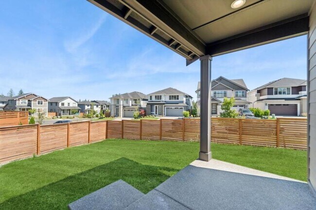 Foto del edificio - 3 bedroom in Bonney Lake WA 98391