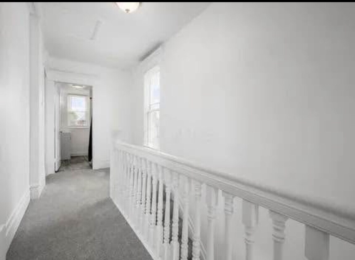 Primary Photo - 200 S Cypress Ave