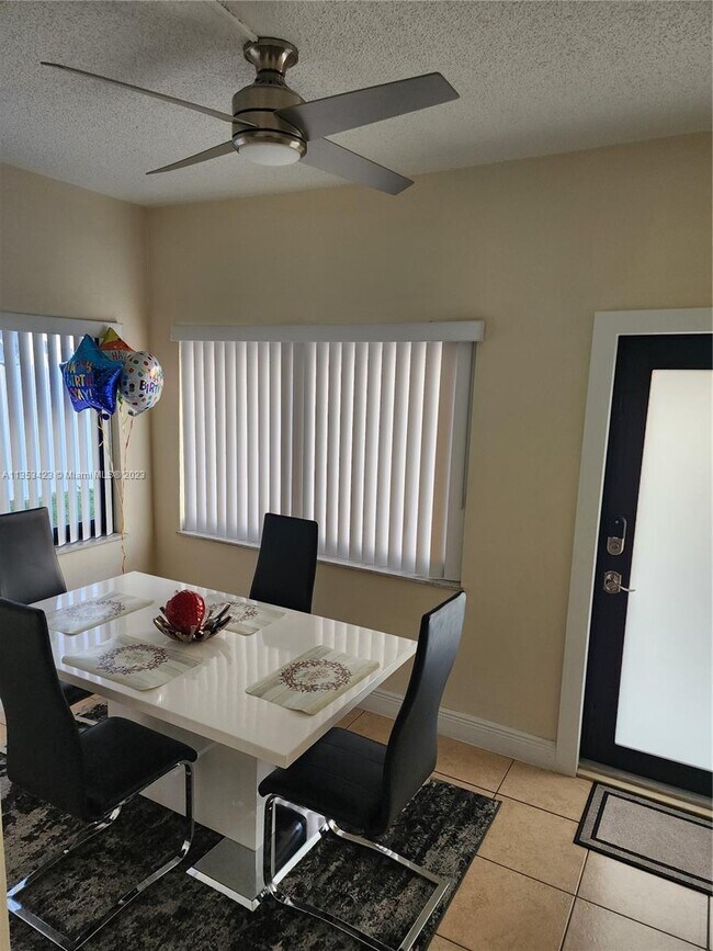 Foto del edificio - 310 SW 36th Ave