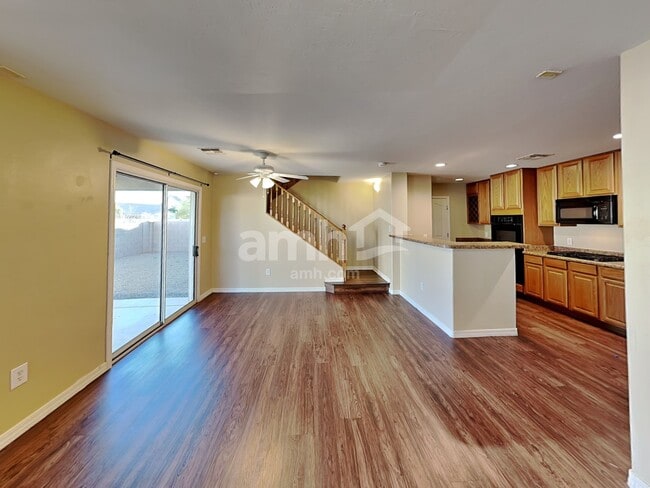 Building Photo - 245 W Paseo Celestial