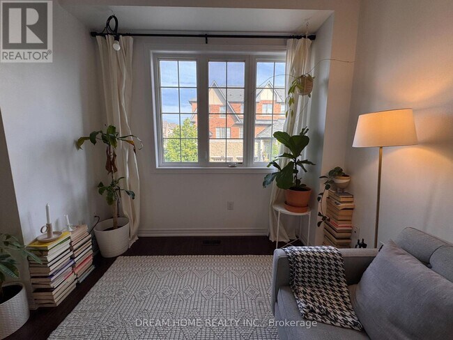 Photo du bâtiment - 1408 Granrock Crescent