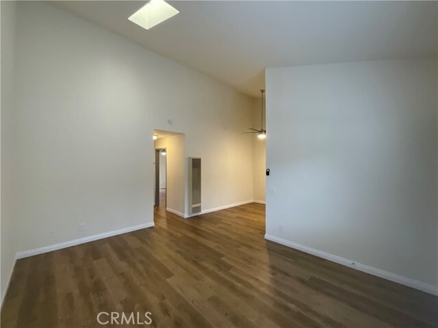 Foto del edificio - 5401 E Anaheim Rd