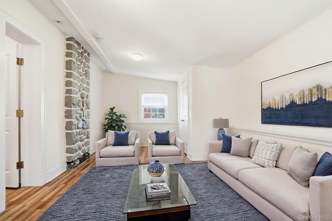 Foto del edificio - 109 Hillside Pl