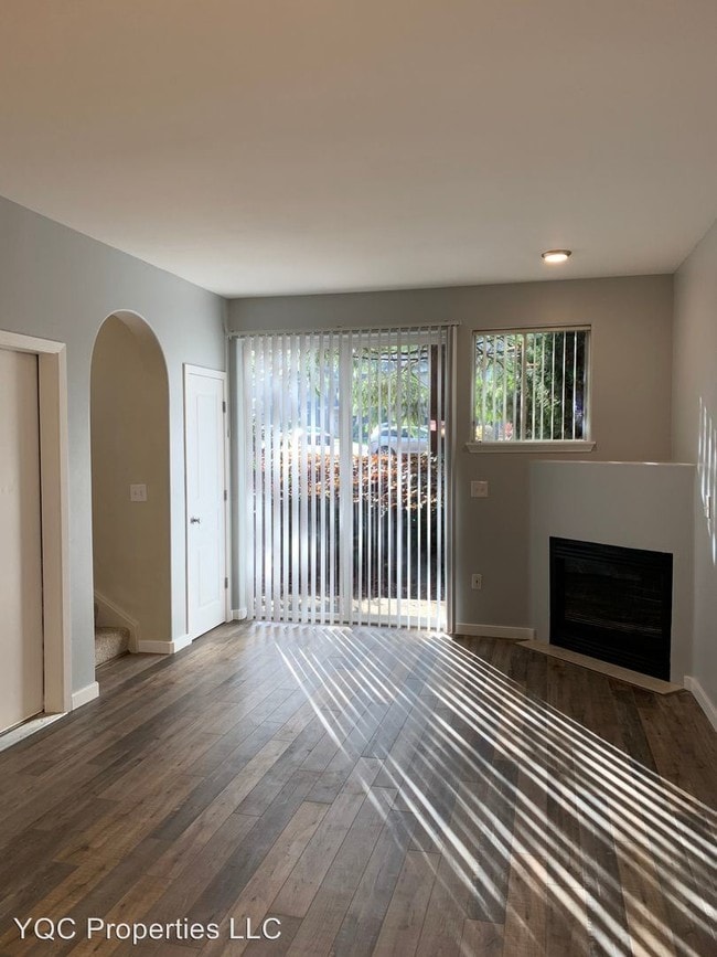 Building Photo - 8136 SE Aspen Summit Dr