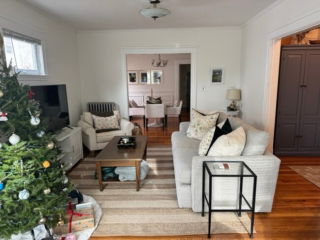 Building Photo - 27 Harriet St