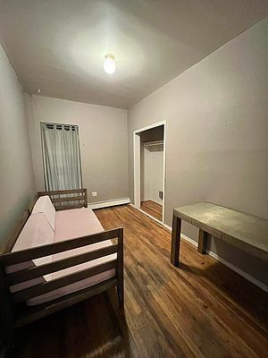 Foto del edificio - 971 Kent Ave