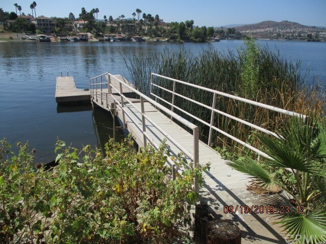 Foto del edificio - 22244 San Joaquin Dr W