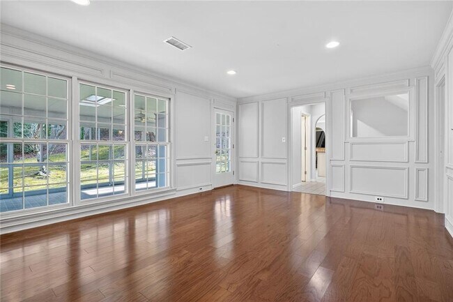 Foto del edificio - 5340 Tally Green Dr