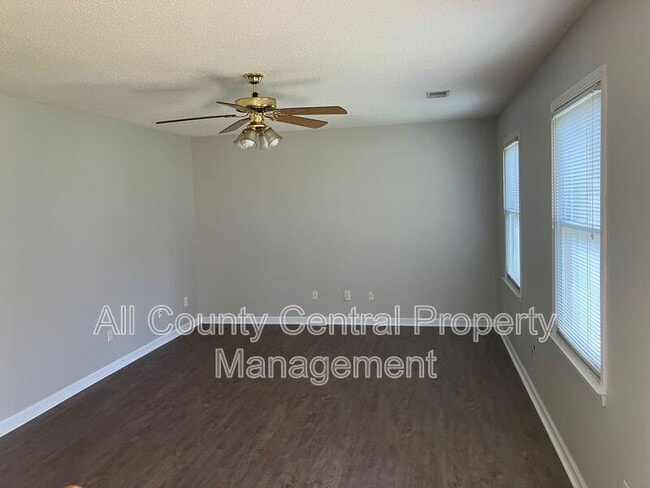 Foto del edificio - 1328 Grayson Valley Pkwy