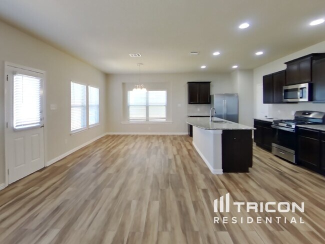 Foto del edificio - 9731 Marbach Crest