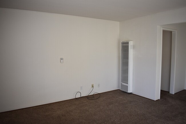 Building Photo - 830 C Ave