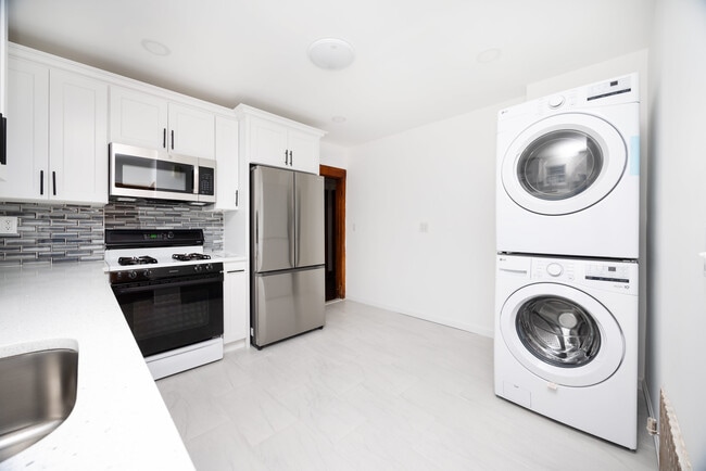 Building Photo - 19 Puritan Rd