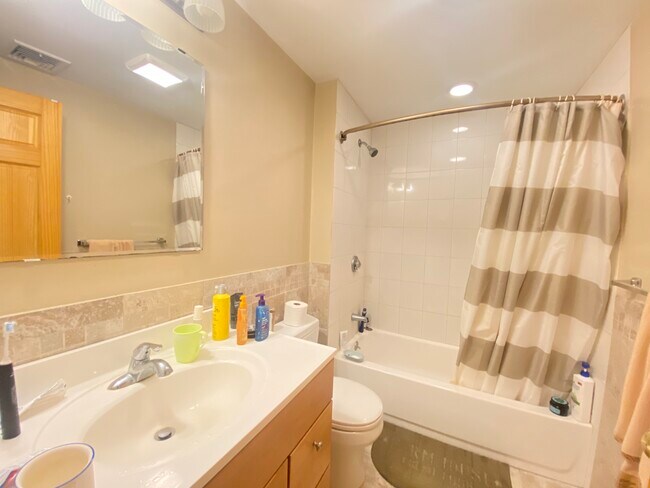 Foto del edificio - 19 Emery St