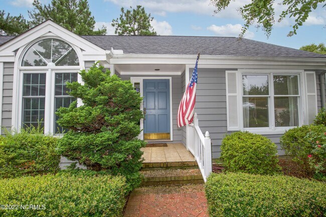 Building Photo - 1601 Cabot Cir