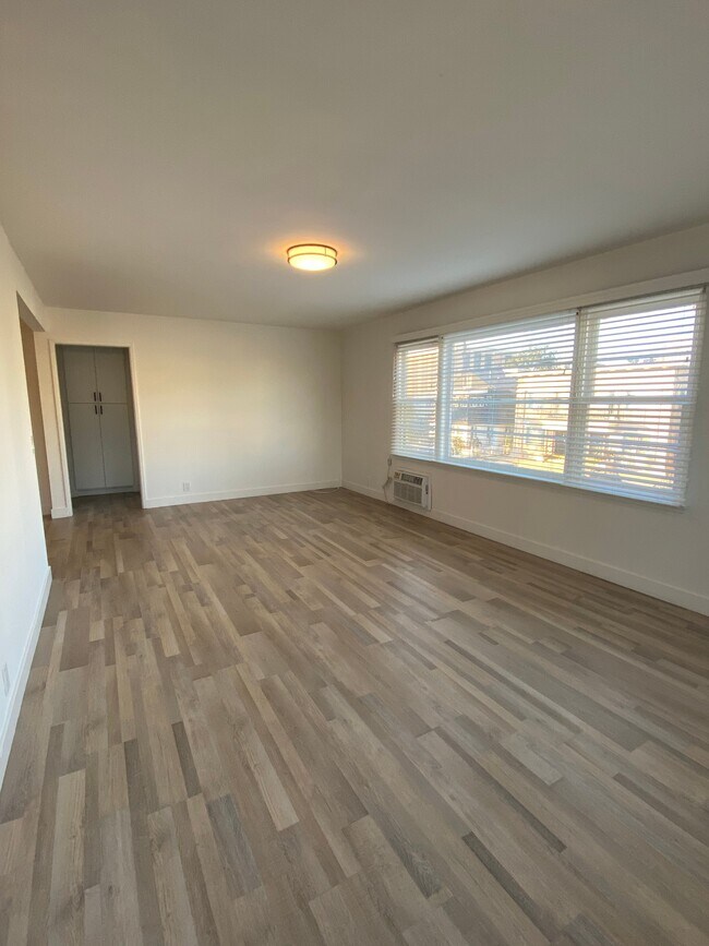 Foto del edificio - 522 E 5th St