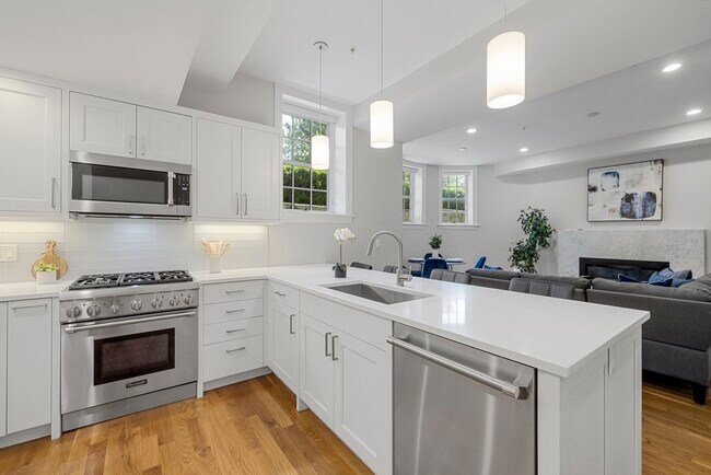 Foto del edificio - 1248 Beacon St