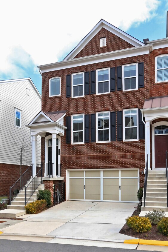 Primary Photo - 2937 Chesham St