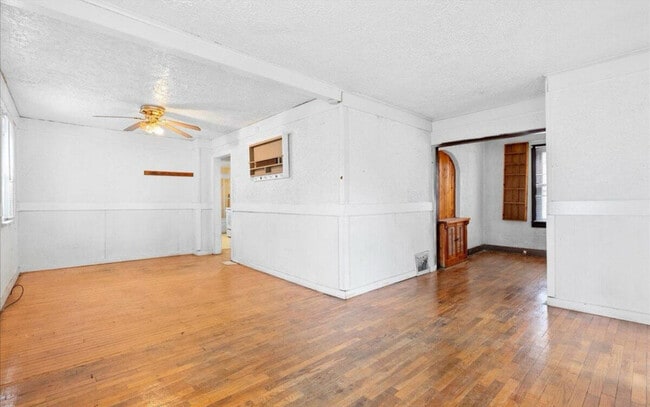 Building Photo - 410 Dunlap St