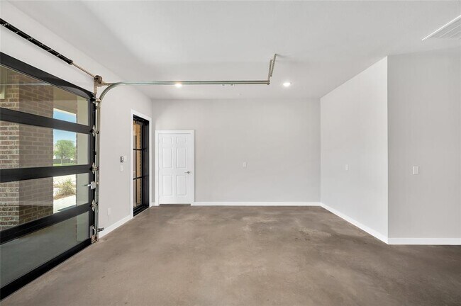 Building Photo - 7300 Magnolia Pkwy