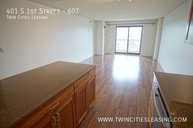 Foto del edificio - Spectacular Condo overlooking the Stone Ar...