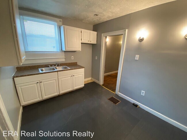 Building Photo - 3 br, 1 bath House - 1565 Duxberry Avenue