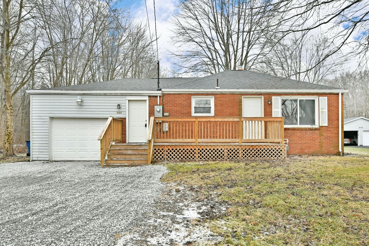 Foto principal - House for RENT in Hubbard Township!