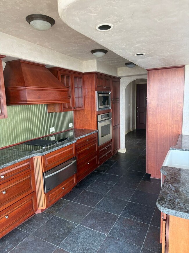 Foto del edificio - 100 N Arlington Ave